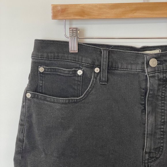 Madewell Womens 31 High Rise Denim Shorts Faded Black Cut Off Hem Style K6156 - Picture 3 of 13